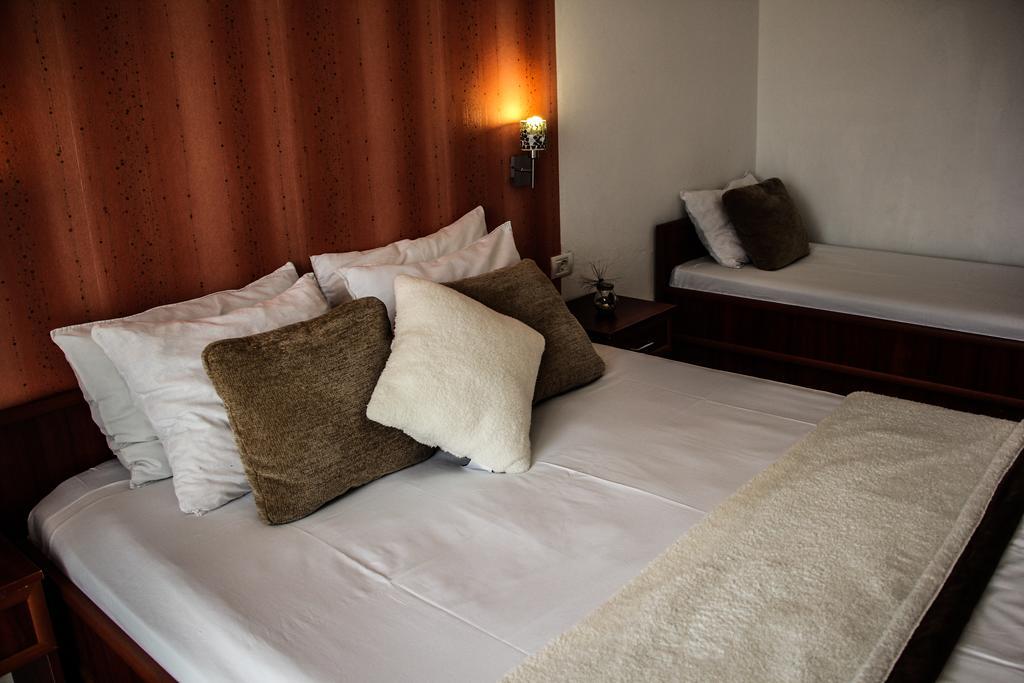 Apartments Aga Ulcinj Ngoại thất bức ảnh